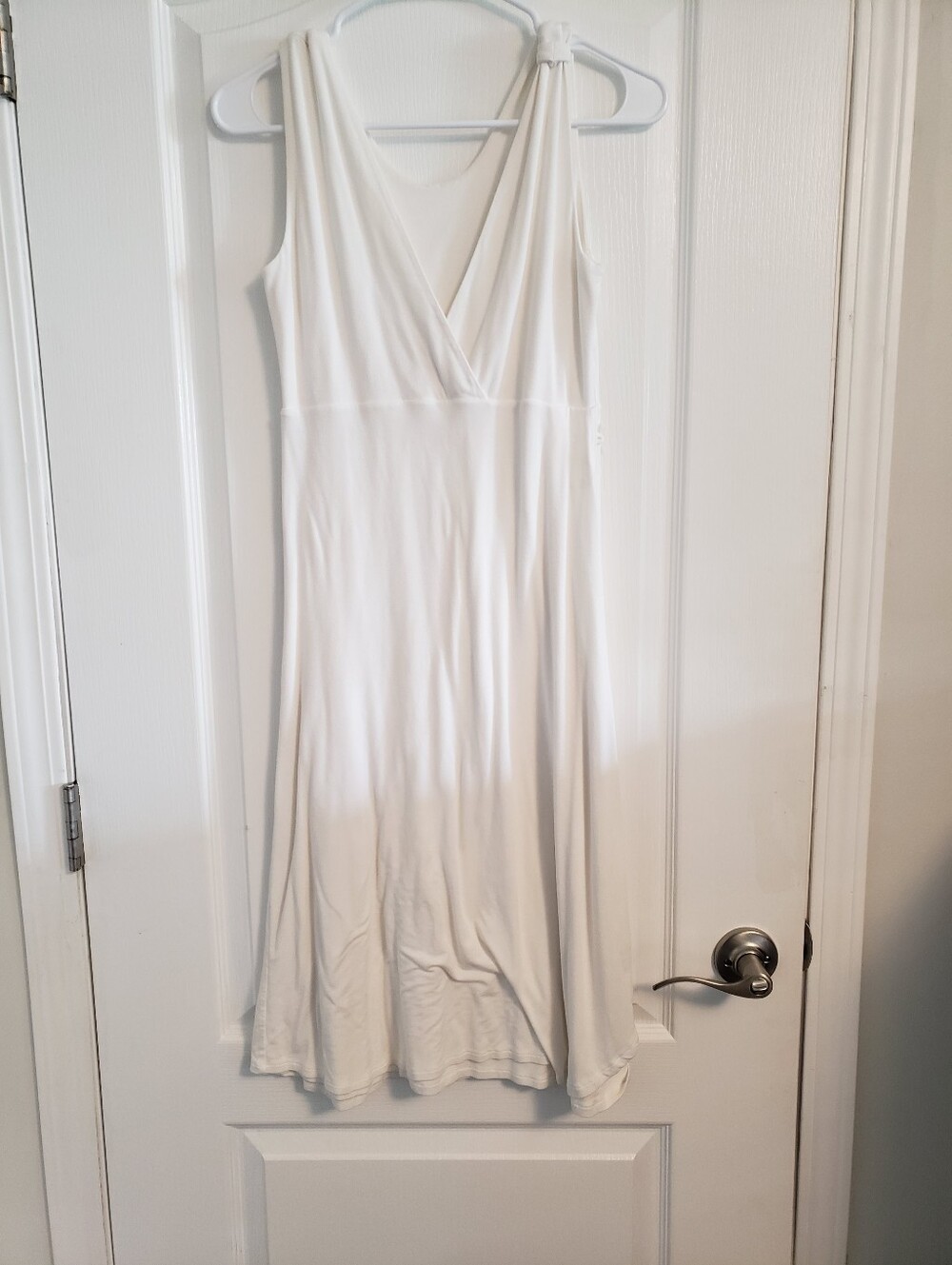 $5  W/Mini Purchase $25 OQOQO by Lululemon White Bamboo V-Neck Dress Size 4 Or 6